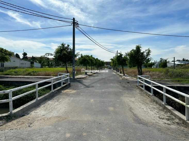 Kẹt tiền bán gấp đất thành phố Mỹ Tho full thổ cư 100m2 (5x21)m.